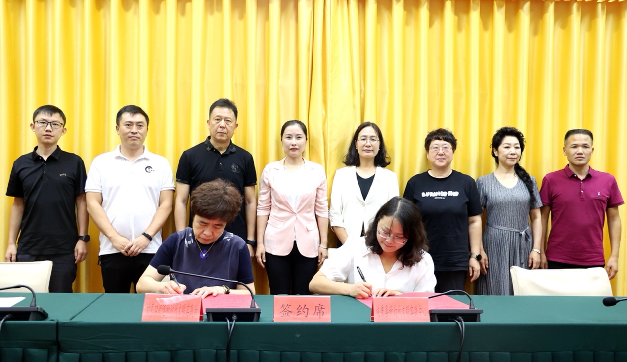 1698627463411572738.jpg 1698627463411572738.jpg