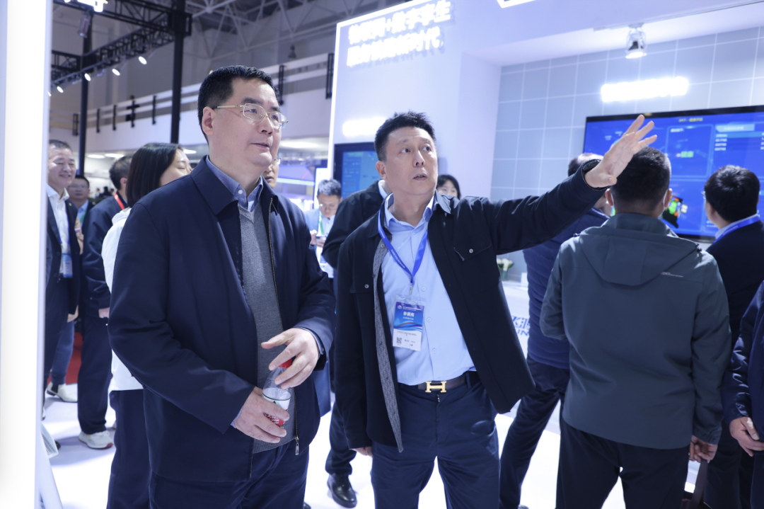 1726529571741671425.png 1726529571741671425.png