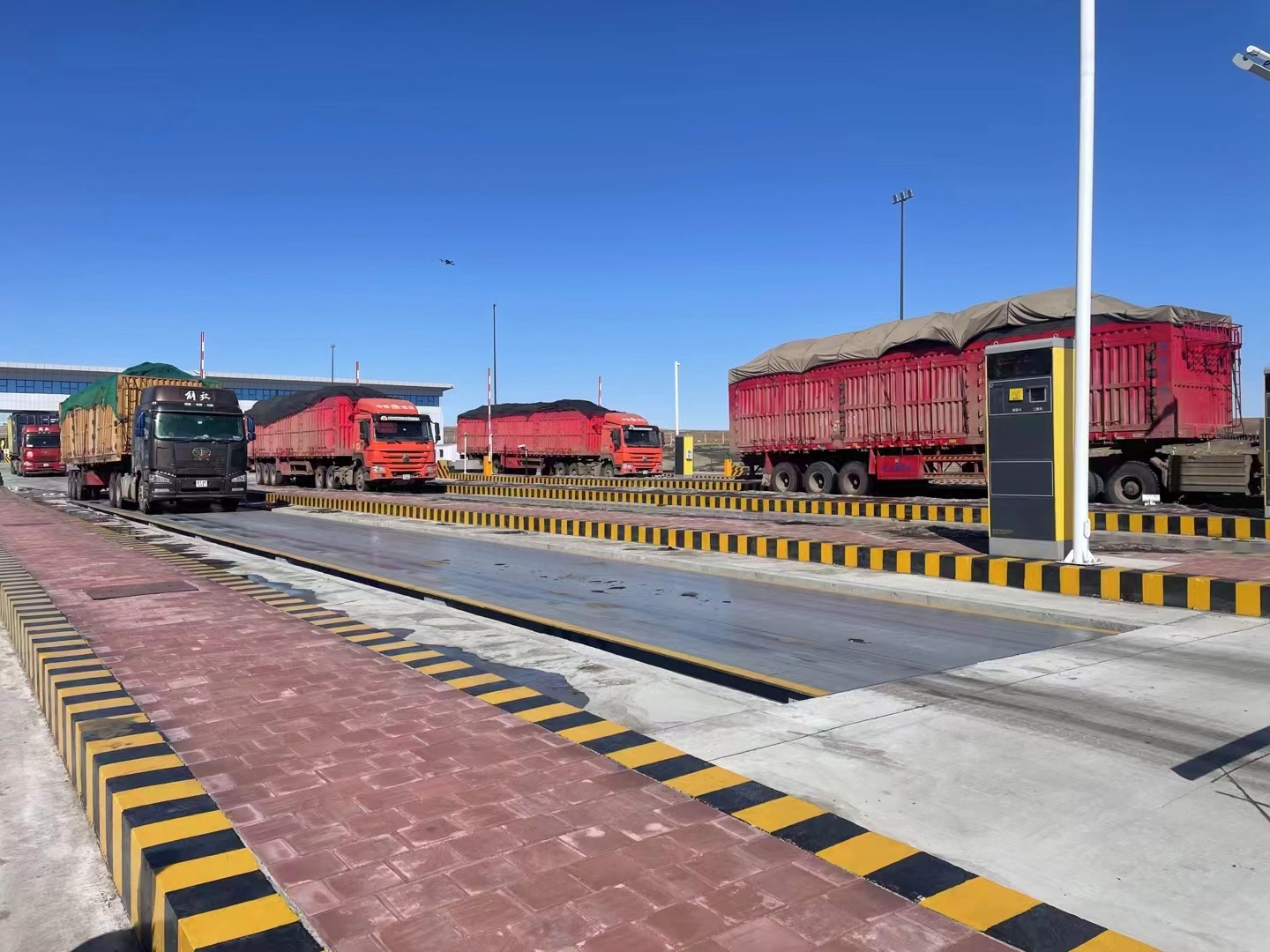 1778689005770940418.jpg 1778689005770940418.jpg