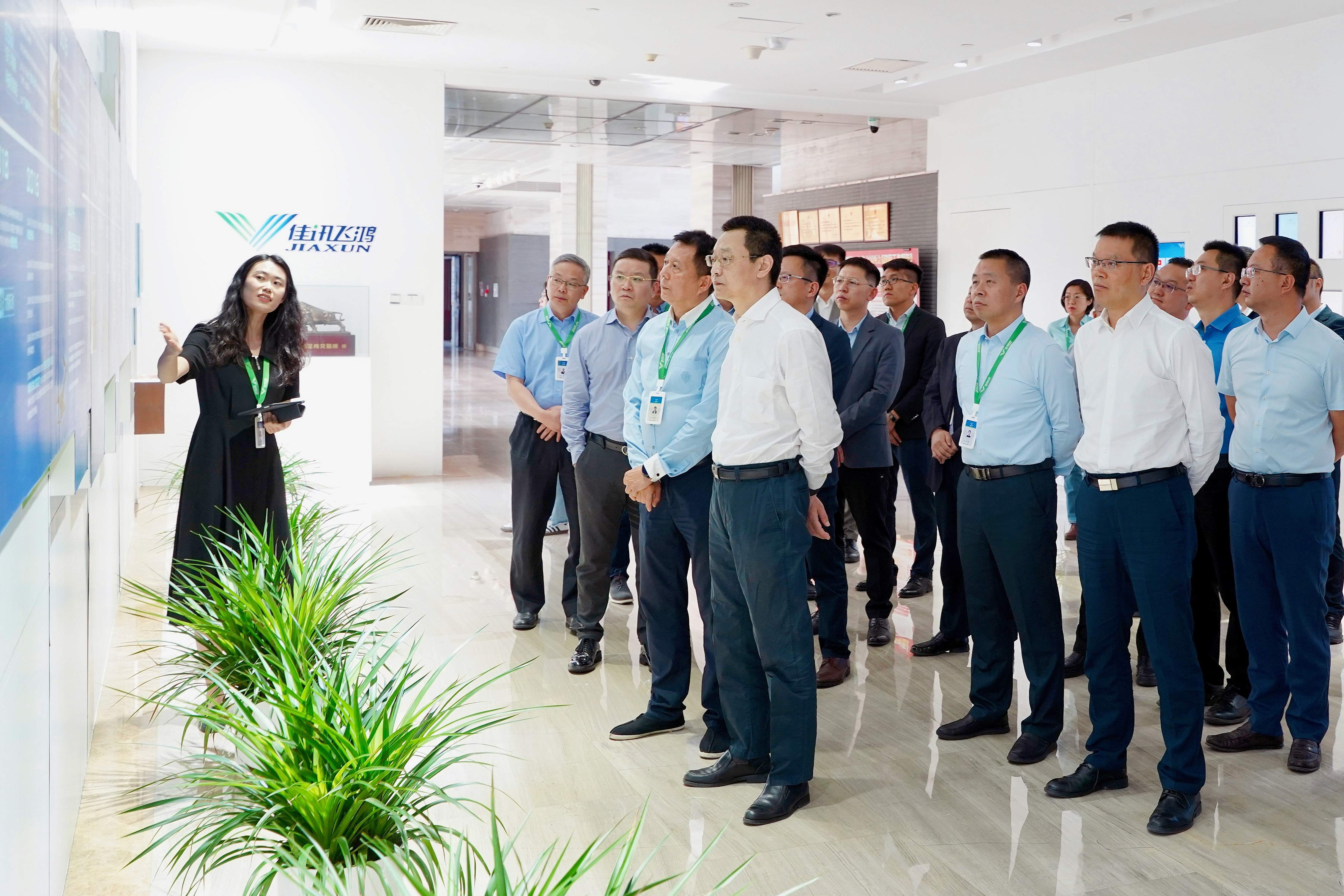 1796408972922494978.jpg 1796408972922494978.jpg