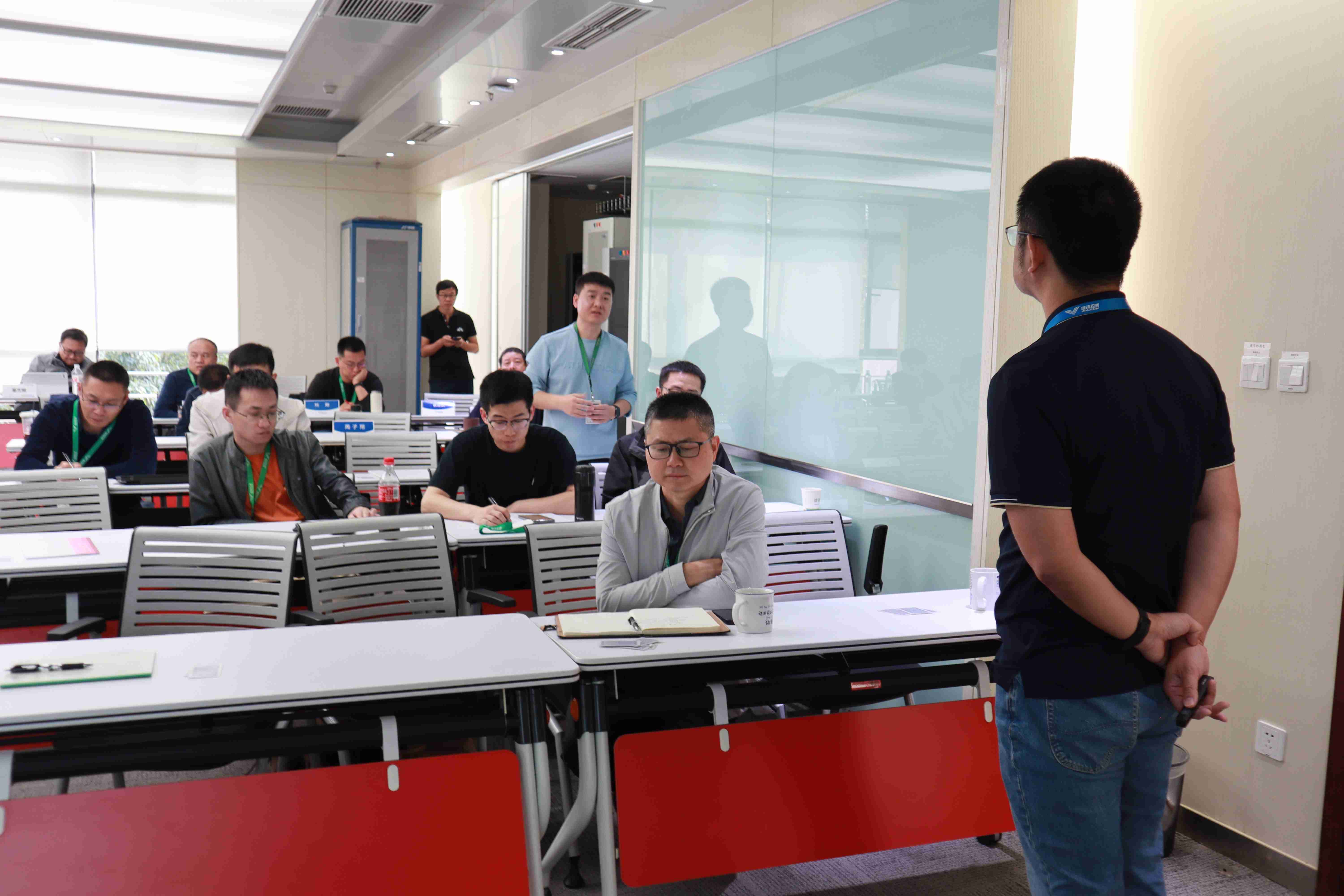 1845674026418991106.jpg 1845674026418991106.jpg