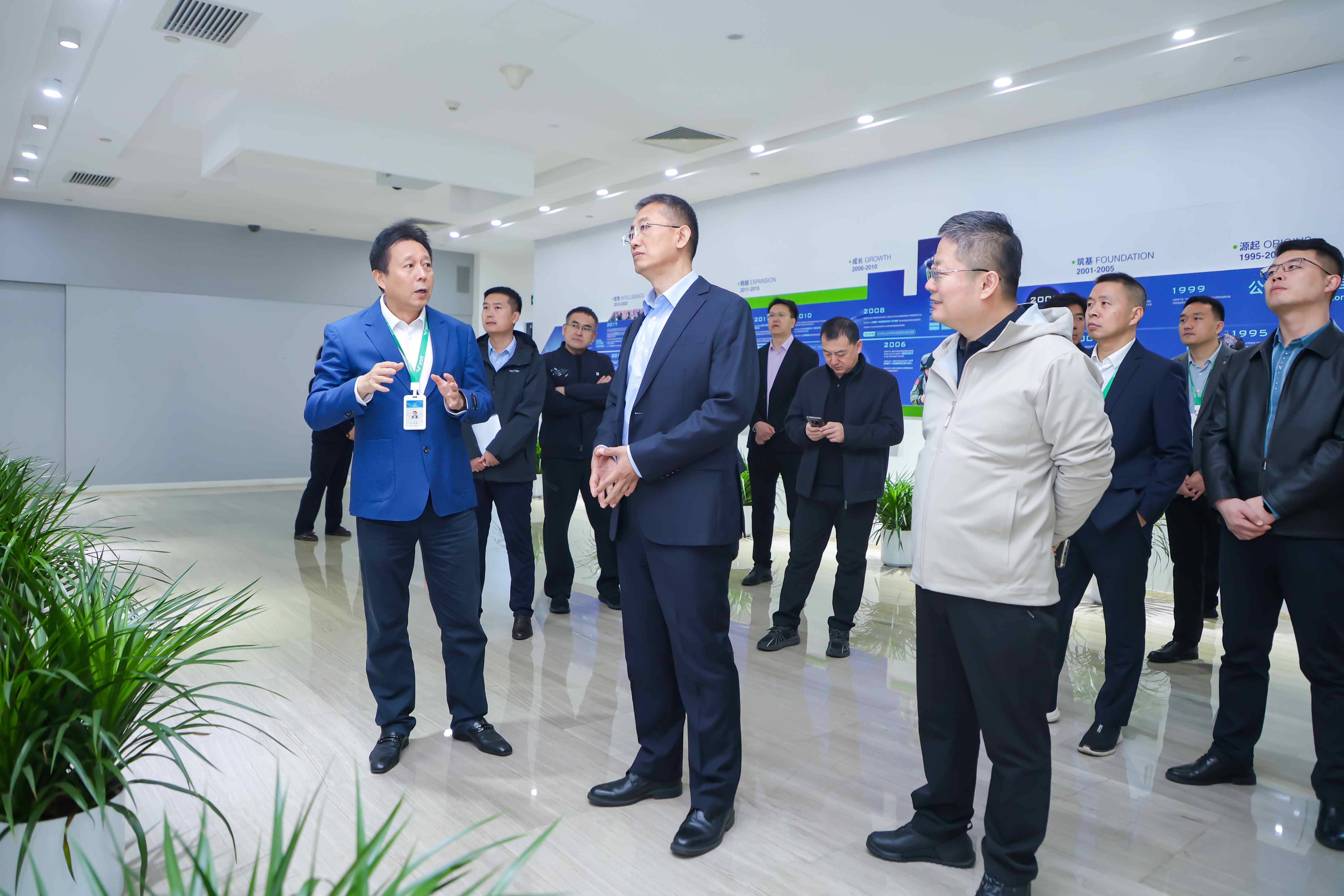 1856926238935773185.jpg 1856926238935773185.jpg