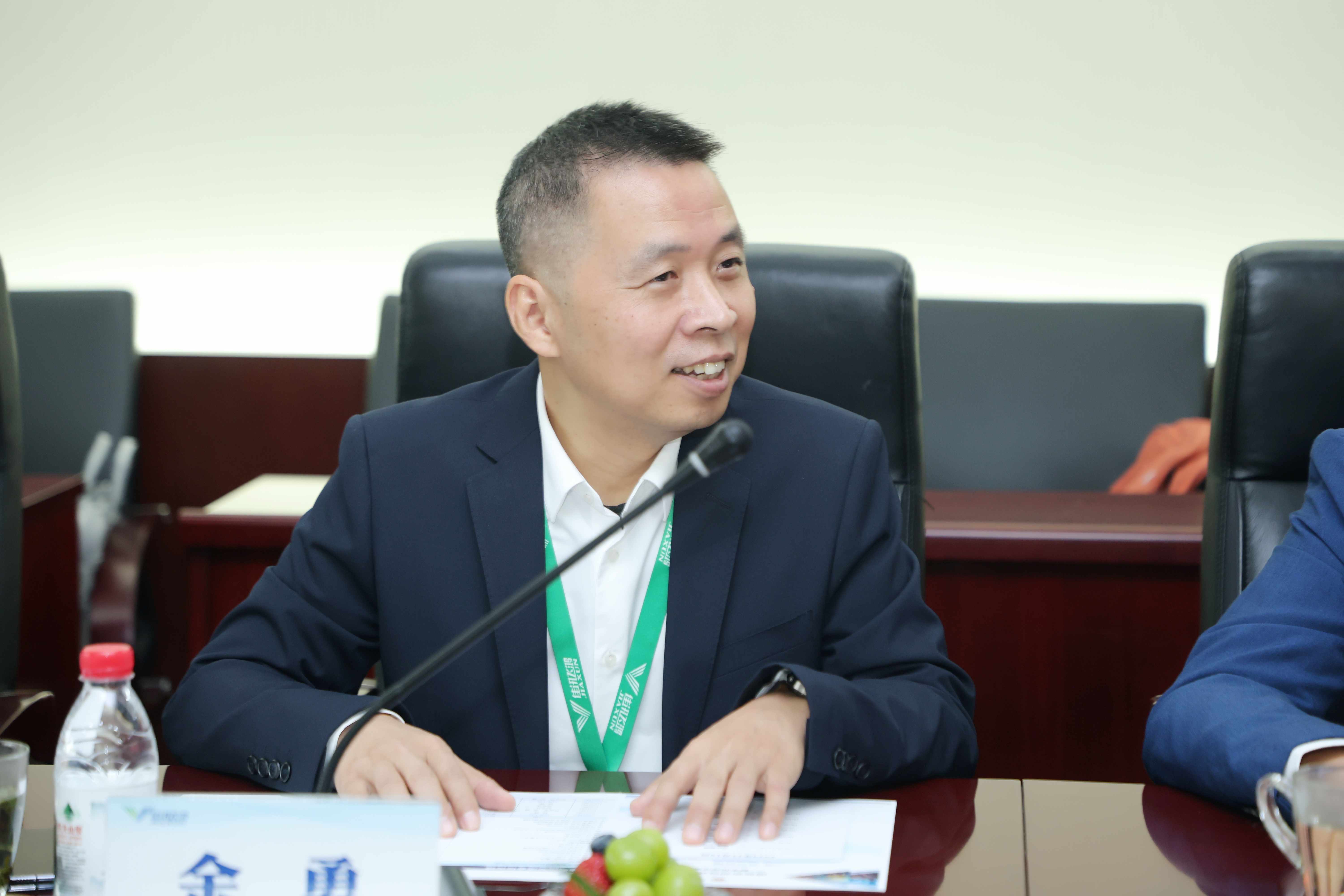 1856926908212473857.jpg 1856926908212473857.jpg